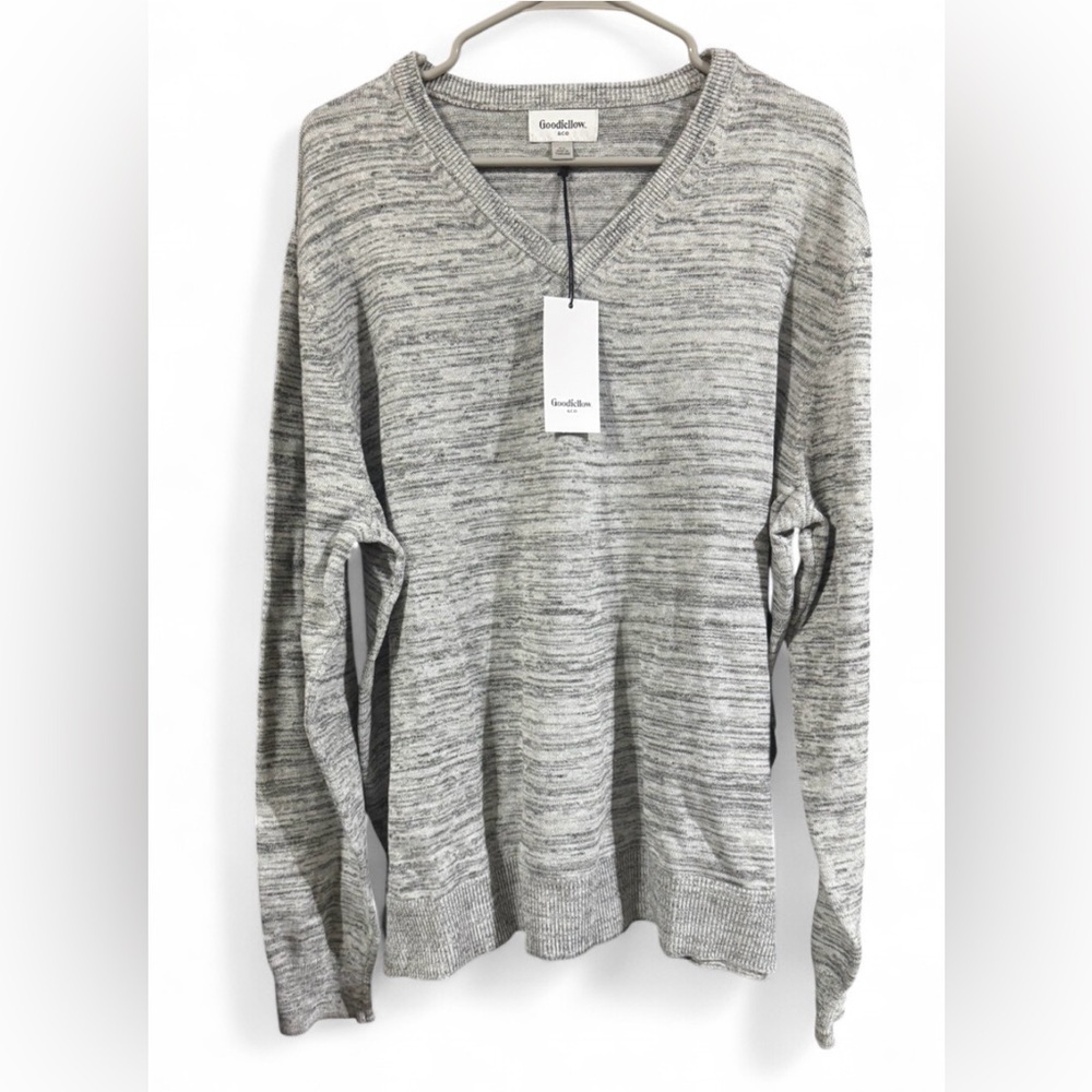 Goodfellow & Co V-Neck Sweater in Heather Gray
